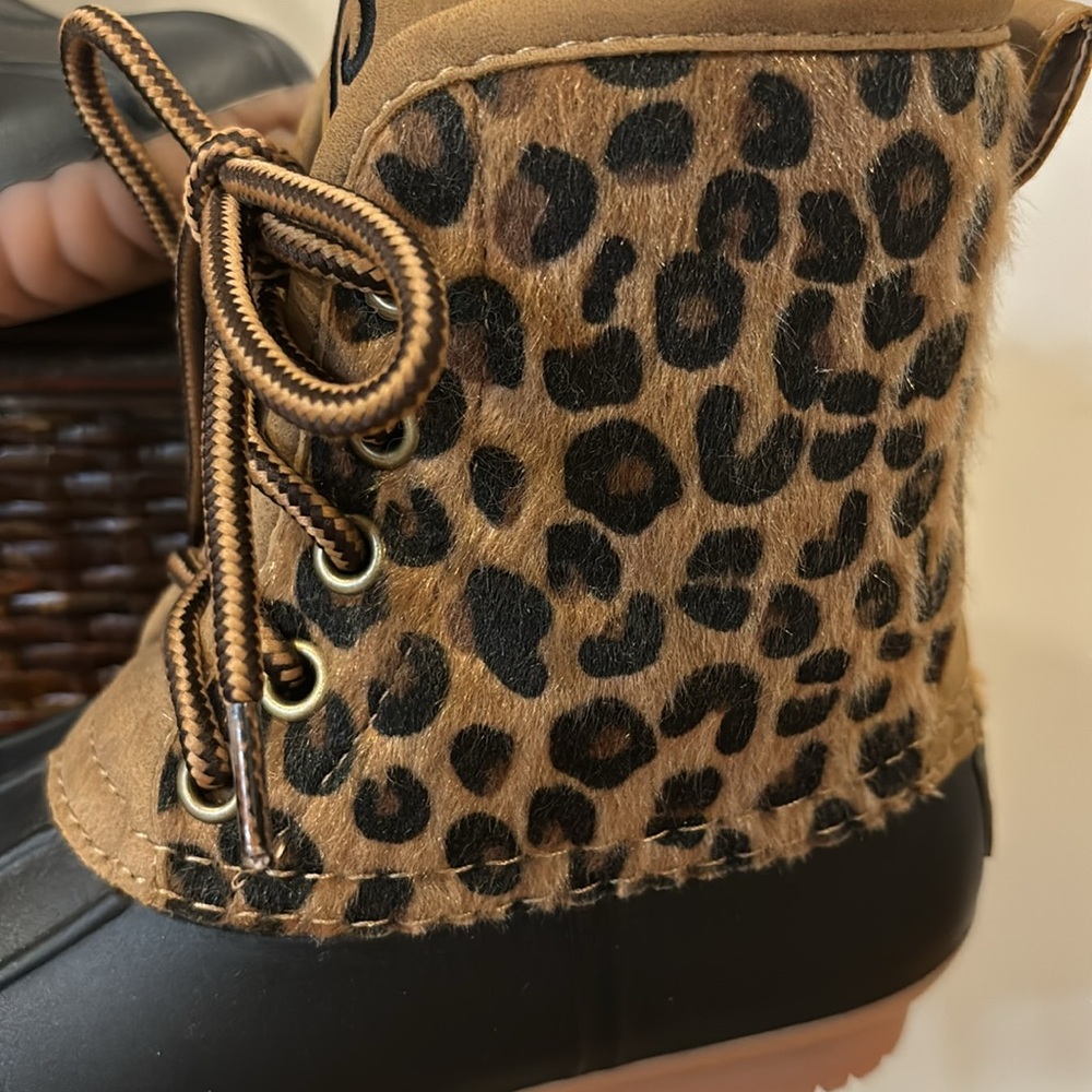 SOLD!!! Marleylilly Leopard Fur Duck Waterproof Rain & Snow Outdoor Boots - Picture 4 of 8